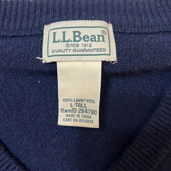 L.L bean vintage 100% lamswool men sweater 
size L tall - Picture 4 of 4
